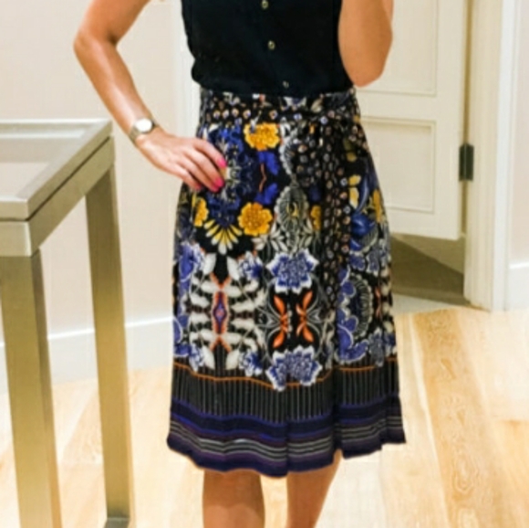 LOFT Womens Floral Blue Yellow Gray Black Pleated Silky Midi Skirt, Size 10 - Picture 8 of 16